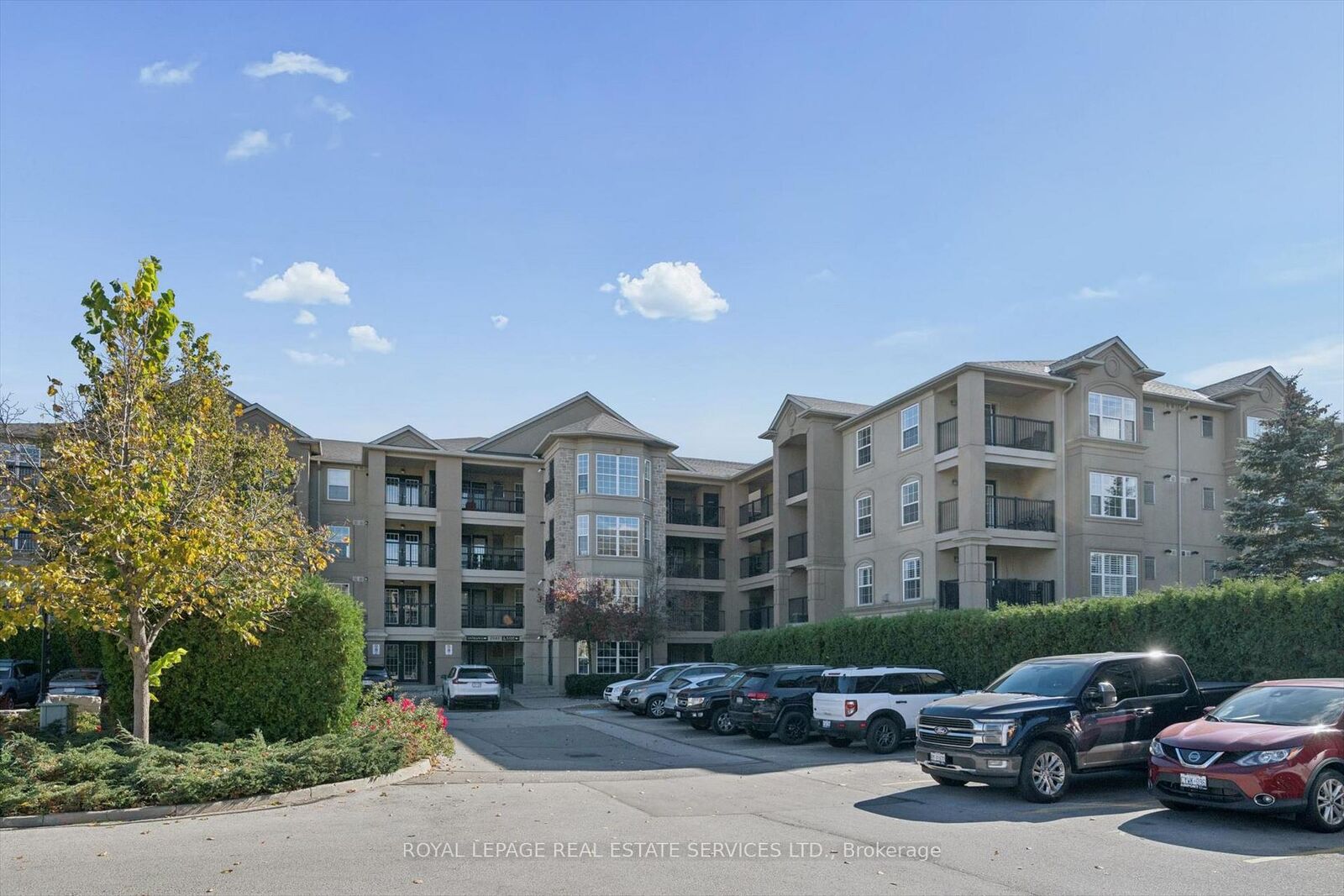Property Photo:  2045 Appleby Line 408  ON L7L 7G9 