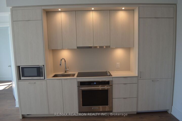 Property Photo:  480 Front Street W 903  ON M5V 0V5 