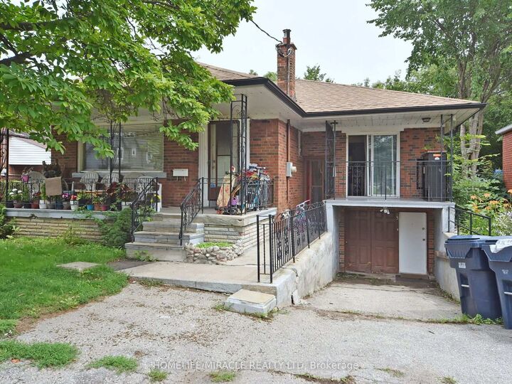 Property Photo:  23 Tardree Place Main - U-1  ON M1R 3X2 