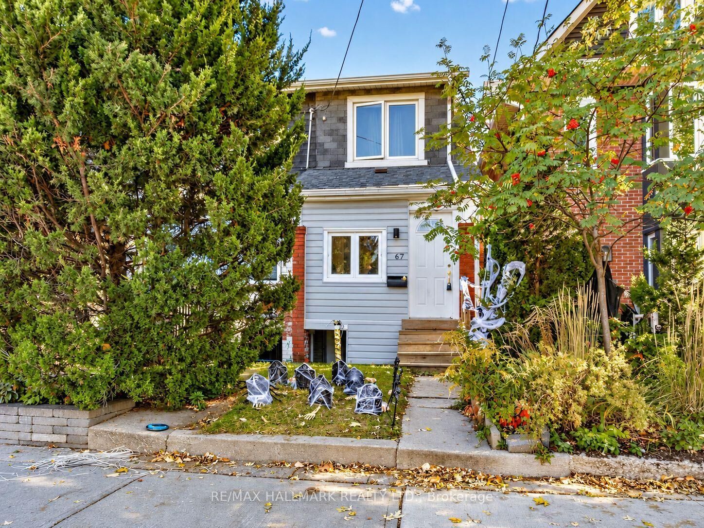 Property Photo:  67 Amroth Avenue  ON M4C 4H3 