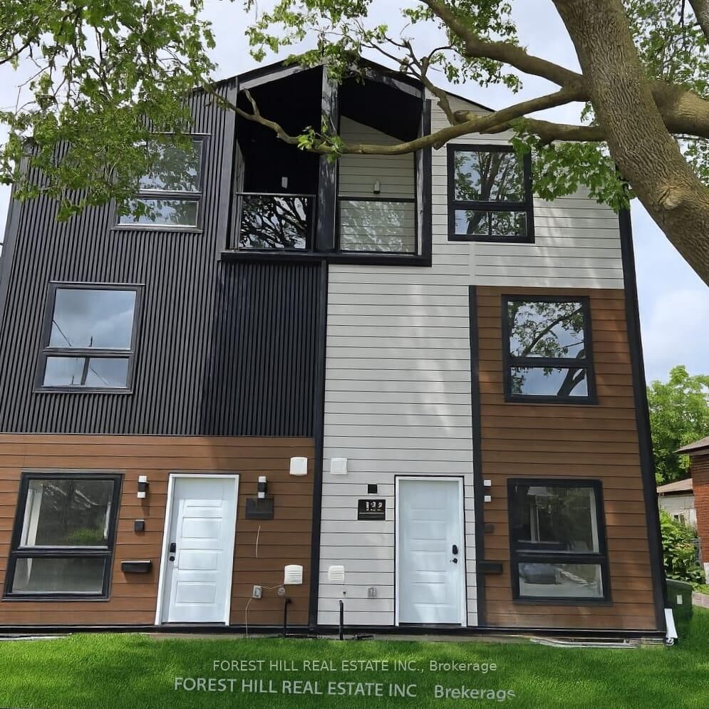 Property Photo:  49 William Cragg Drive B  ON M3M 1T8 