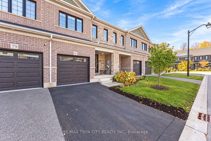 Property Photo: 81 Woodedge Circle ON N2R 0P8