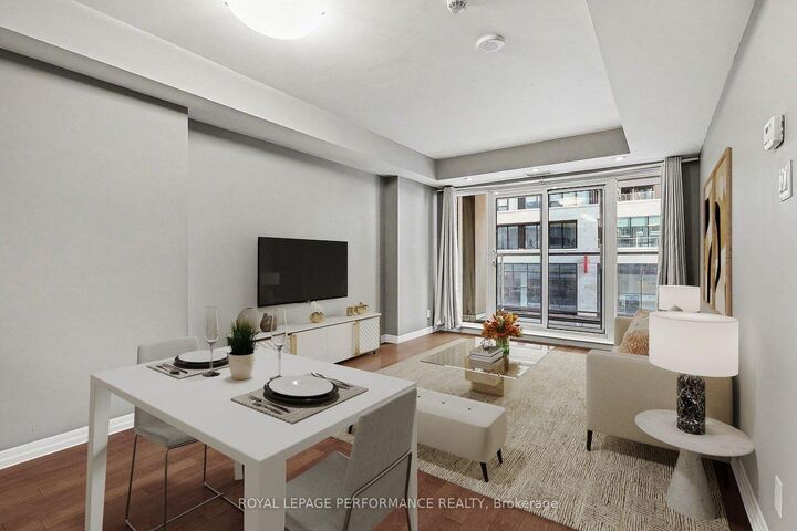 Property Photo:  242 Rideau Street 204  ON K1N 0B7 
