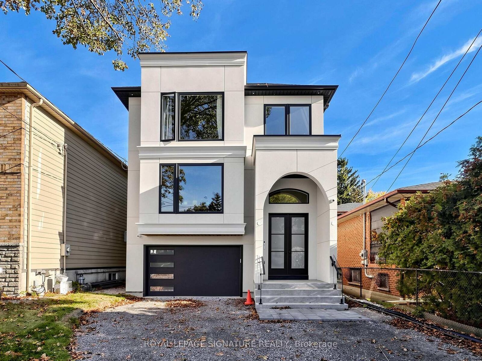 Property Photo: 1077 Orchard Road Bsmt ON L5E 2N7
