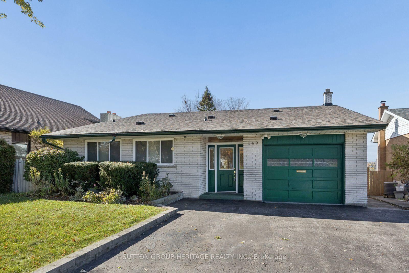 Property Photo: 140 Labrador Drive ON L1H 7E3