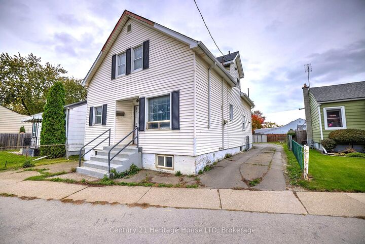 Property Photo:  407 Welland Avenue  ON L2M 5T9 