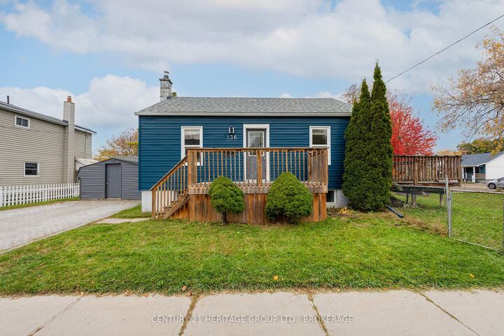 Property Photo:  136 Kingscourt Avenue  ON K7K 4P3 