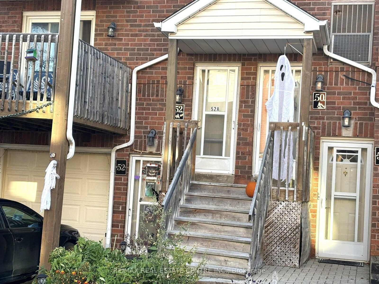Property Photo:  52A Wylie Circle 143  ON L7G 5L9 