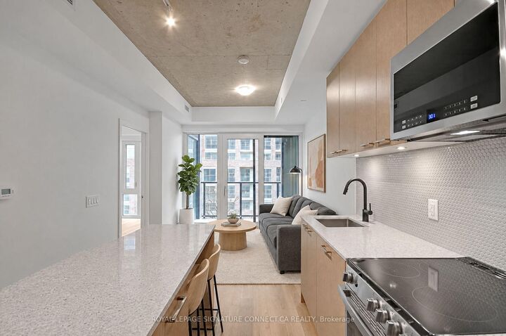 Property Photo:  1808 St Clair Avenue 410  ON M6N 0C1 