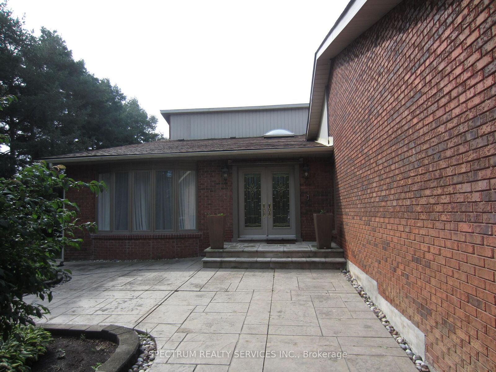 Property Photo:  135 Hayhoe Avenue  ON L4L 1S5 