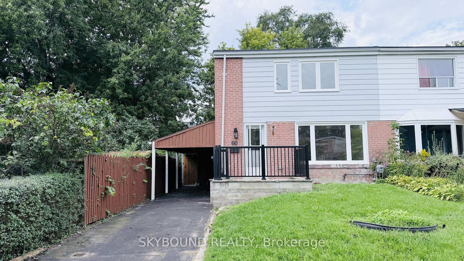Property Photo:  60 Chelwood Road Main  ON M1K 2K8 