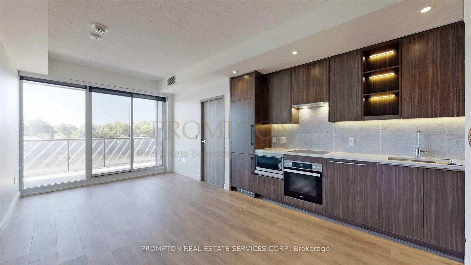 Property Photo:  85 McMahon Drive 705  ON M2K 0H1 