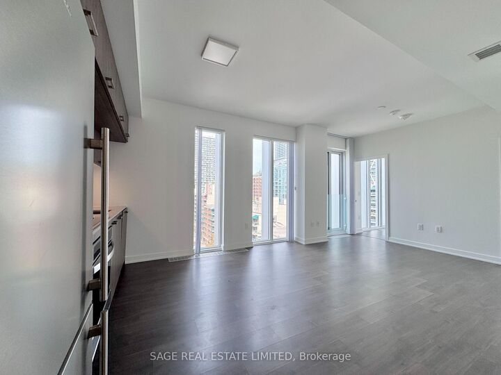 Property Photo:  50 McCaul Street 1105  ON M5T 0B6 