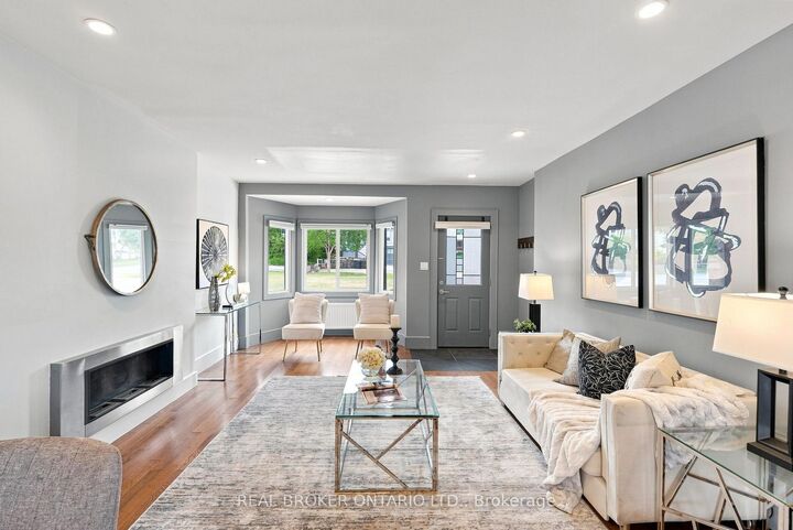 Property Photo:  671 Scarlett Road Main  ON M9P 2T2 