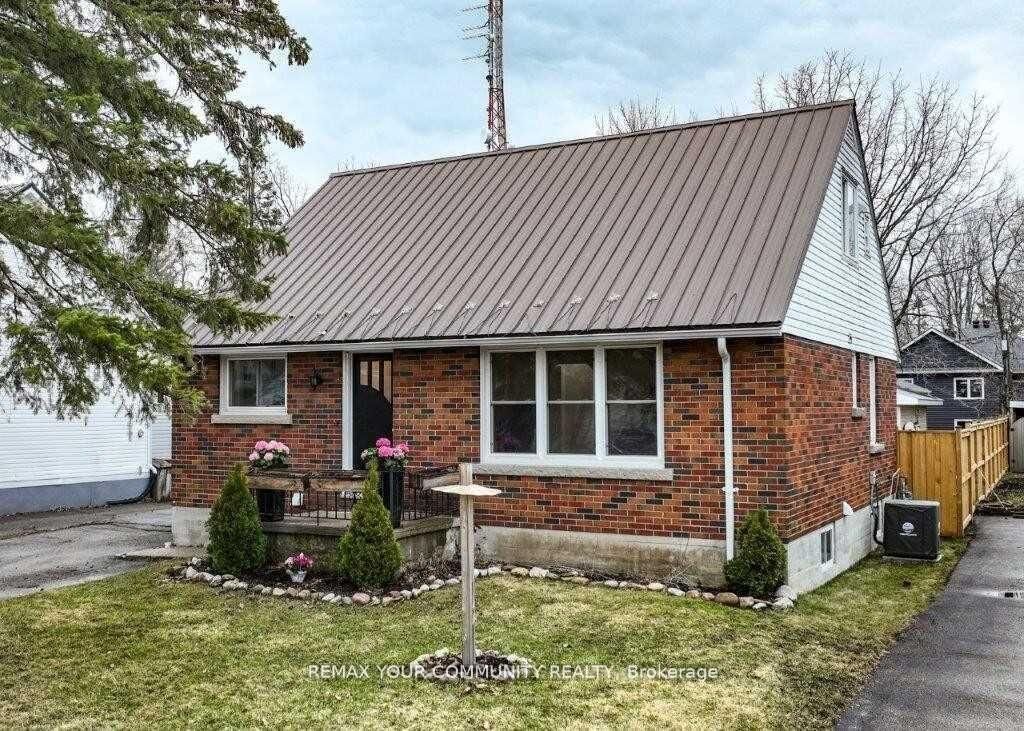 Property Photo: 17 Champlain Street Upper ON L3V 2G6