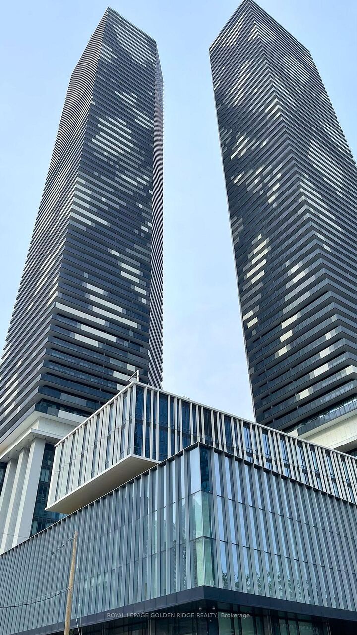 Property Photo:  55 Cooper Street 6812  ON M5E 0G1 