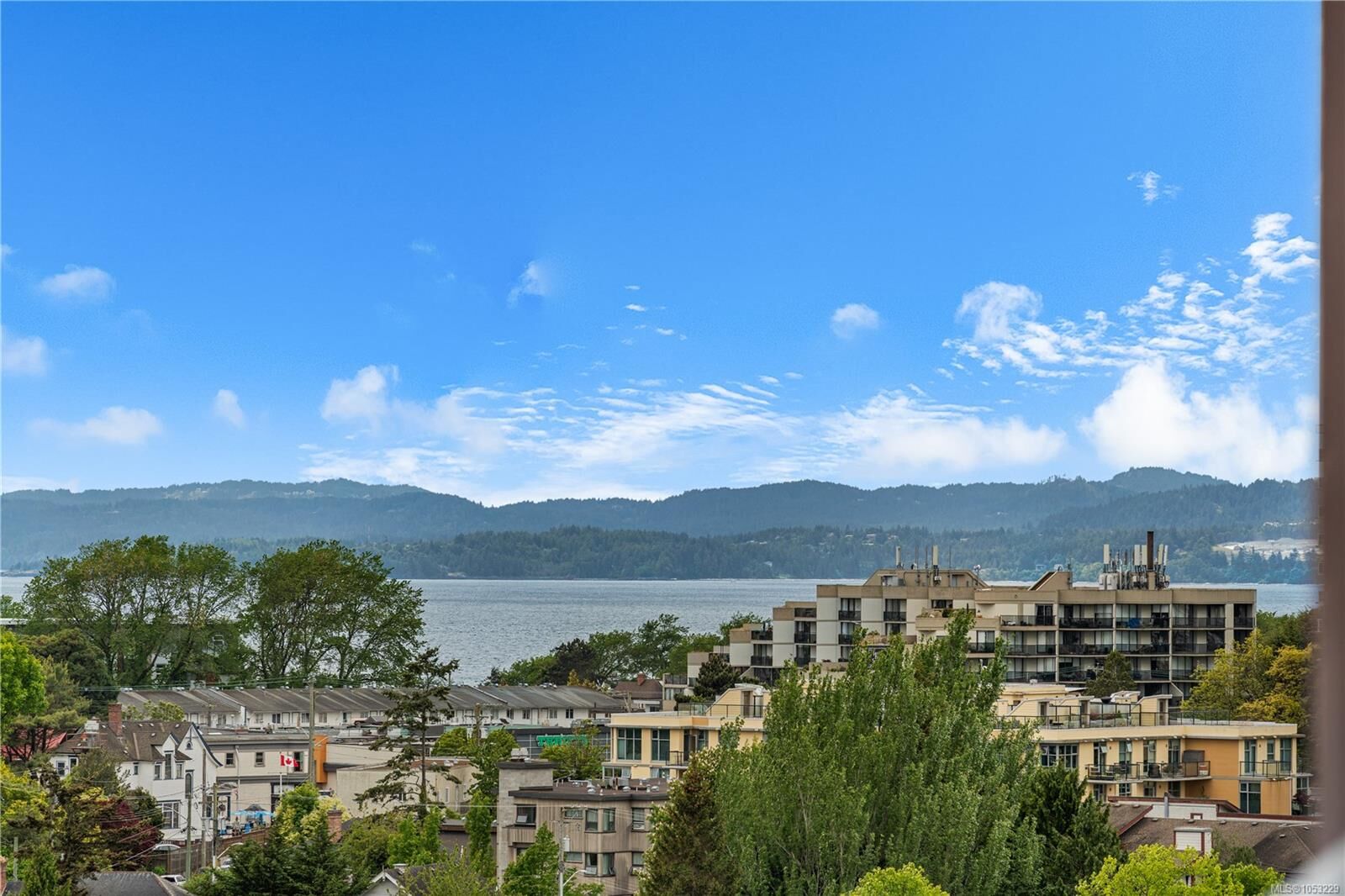 Property Photo:  647 Michigan St #907  BC V8V 1S9 
