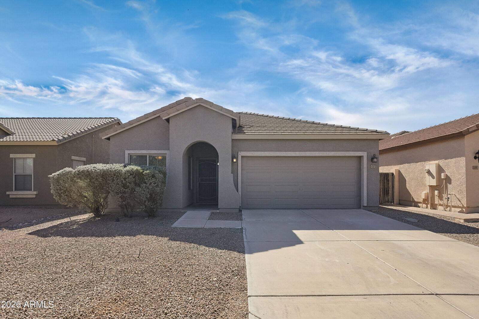 Property Photo:  1237 W Green Tree Drive  AZ 85143 