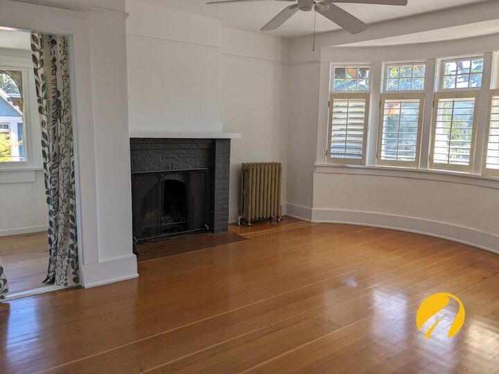 Property Photo:  1631 Dunbar Street Upper 1  BC V6R 3L7 