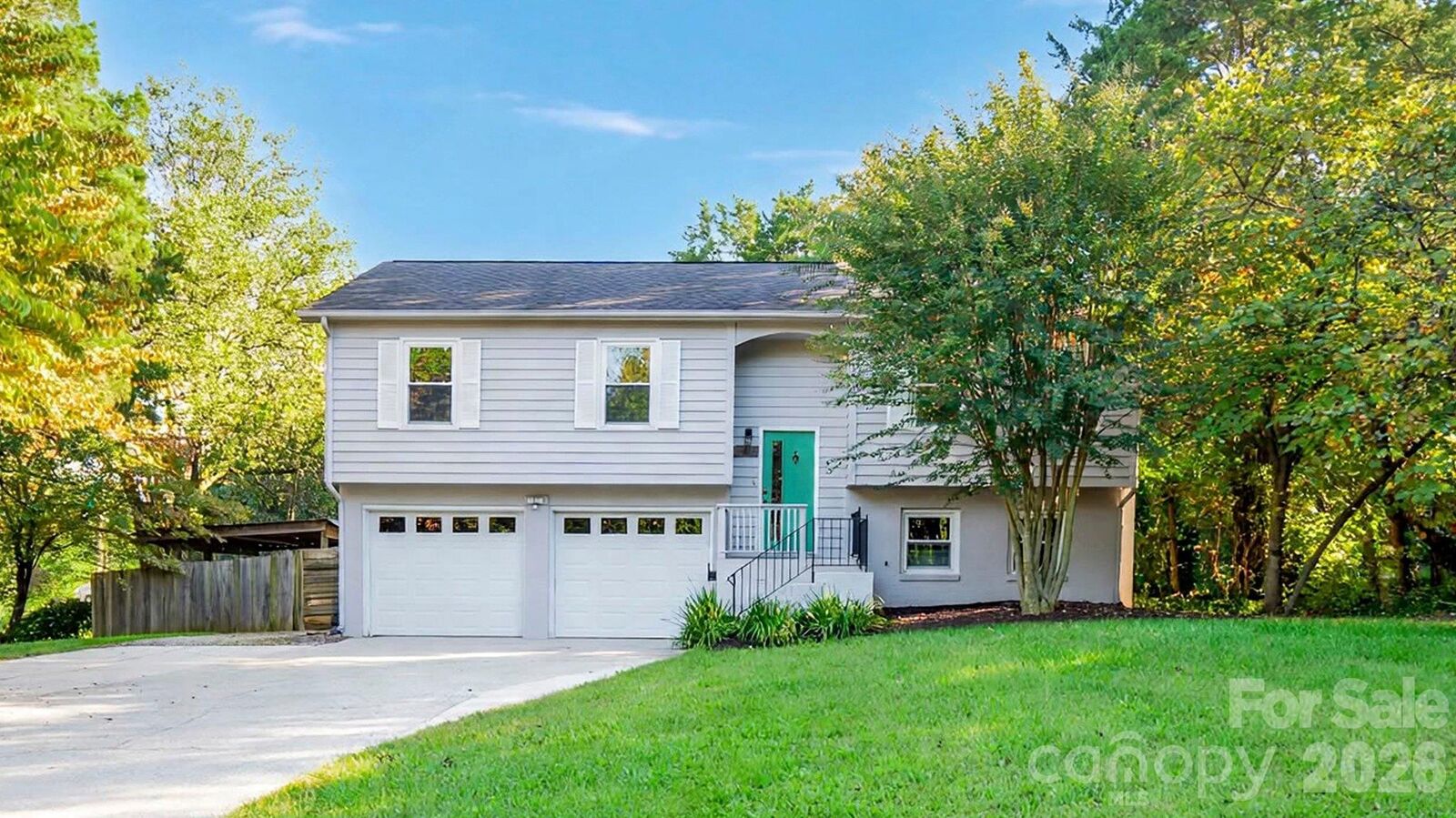 Property Photo:  105 Brockway Drive  NC 28117 