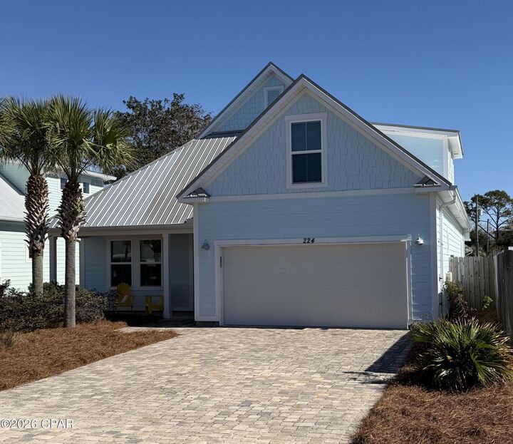 Property Photo: 224 16th Street FL 32413