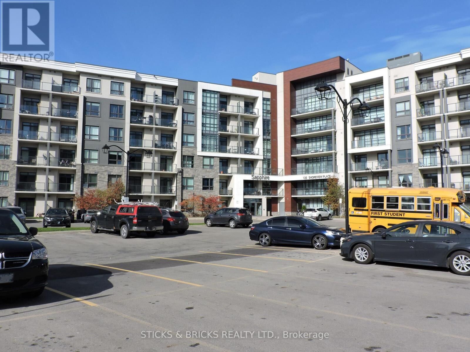 Property Photo:  125 Shoreview Place 18  ON L8E 0K3 