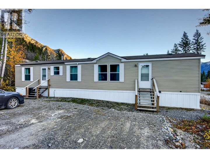 Property Photo: 686 Almberg Road 41 BC V0A 1H2
