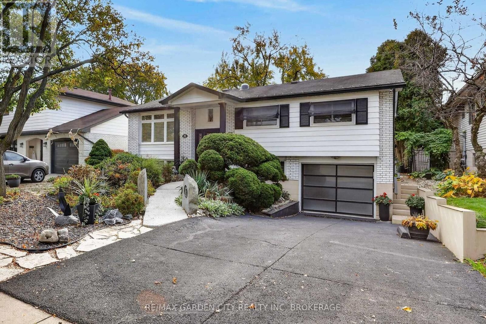 Property Photo:  47 San Pedro Drive  ON L9C 2C4 
