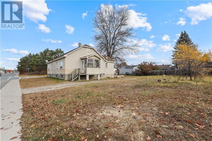 Property Photo:  576 Avery Street  ON P5E 1K5 