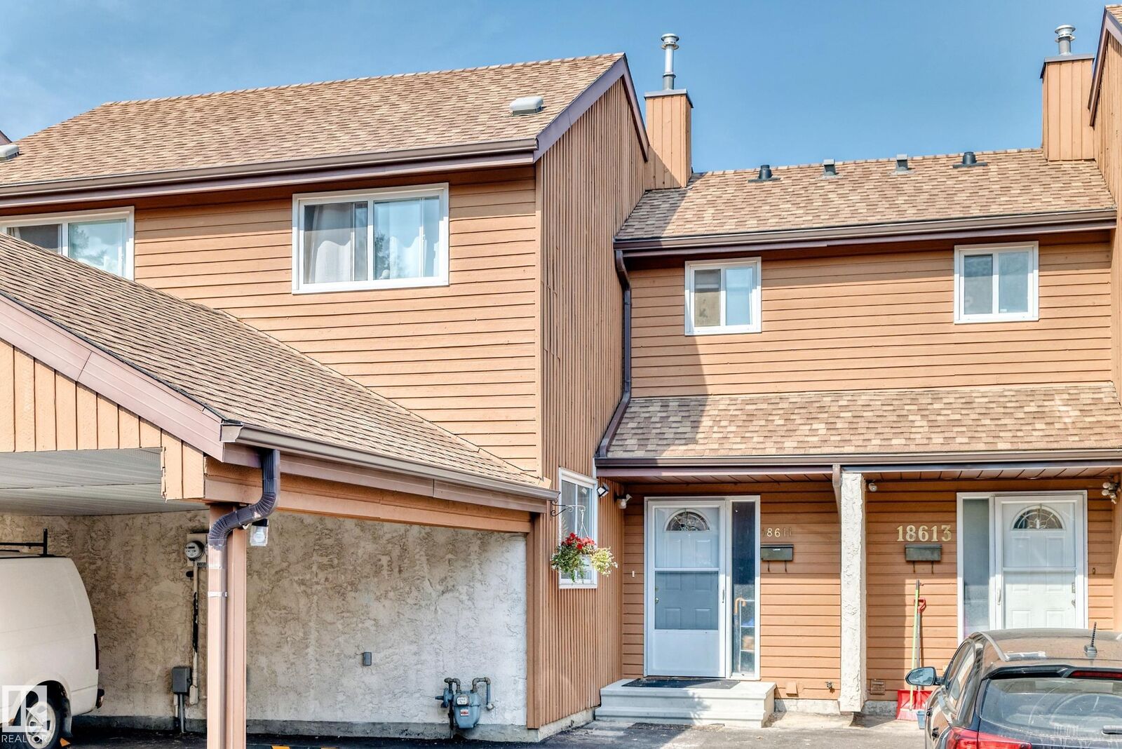 Property Photo: 18611 66 Avenue NW AB T5T 2M3