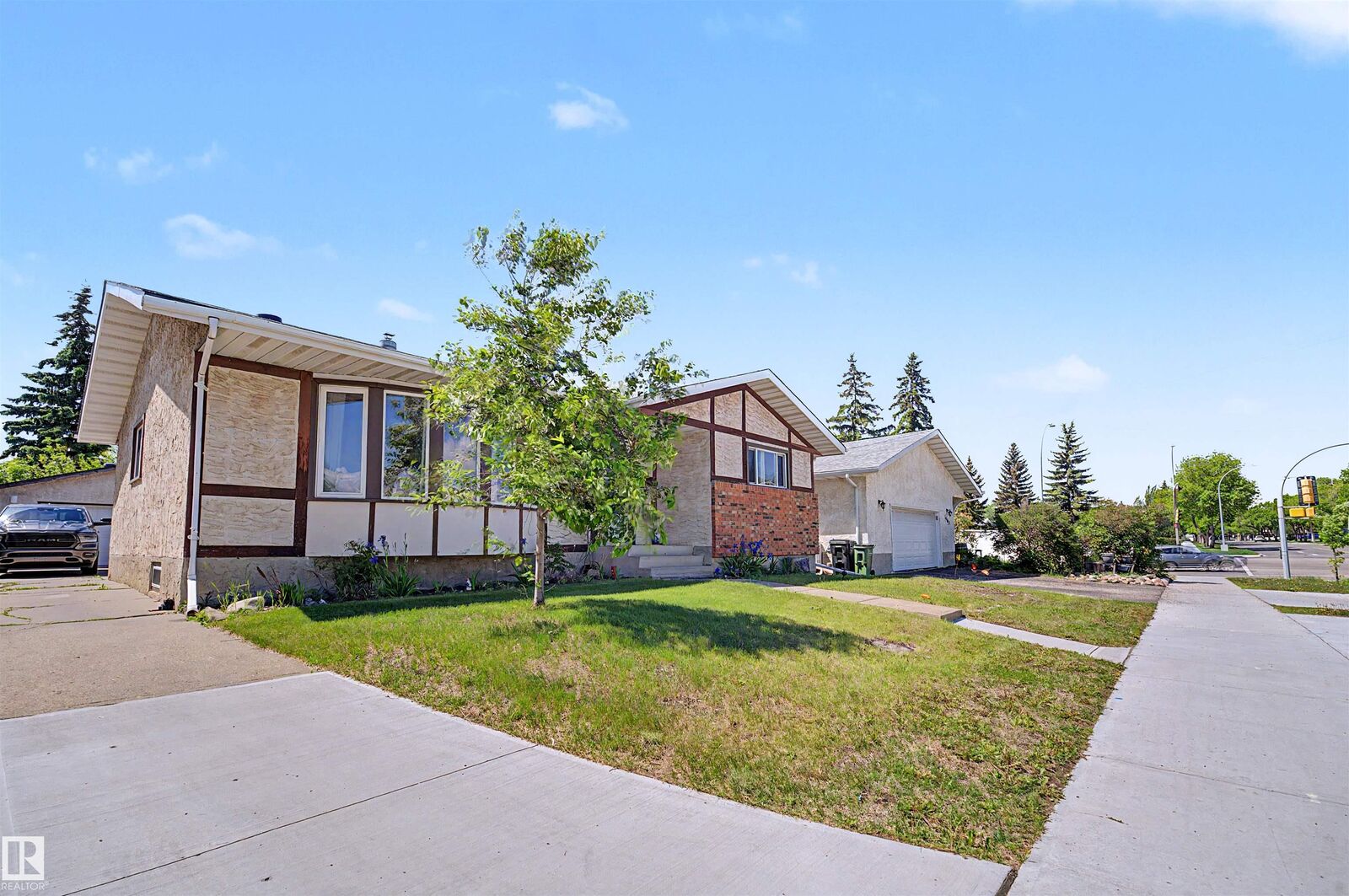 Property Photo:  16608 109 Street NW  AB T5X 1W9 