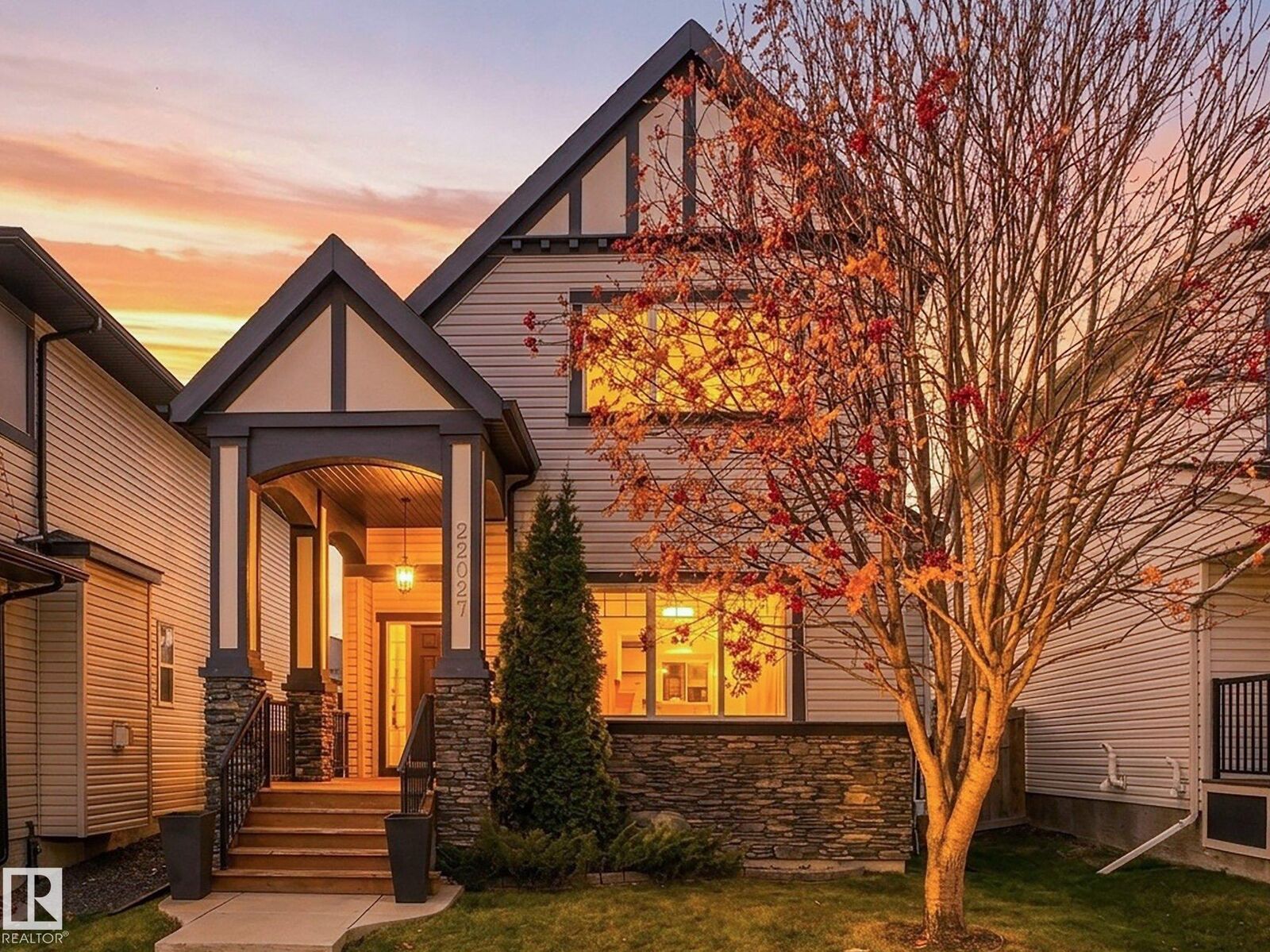 Property Photo: 22027 97 Avenue NW AB T5T 4H7