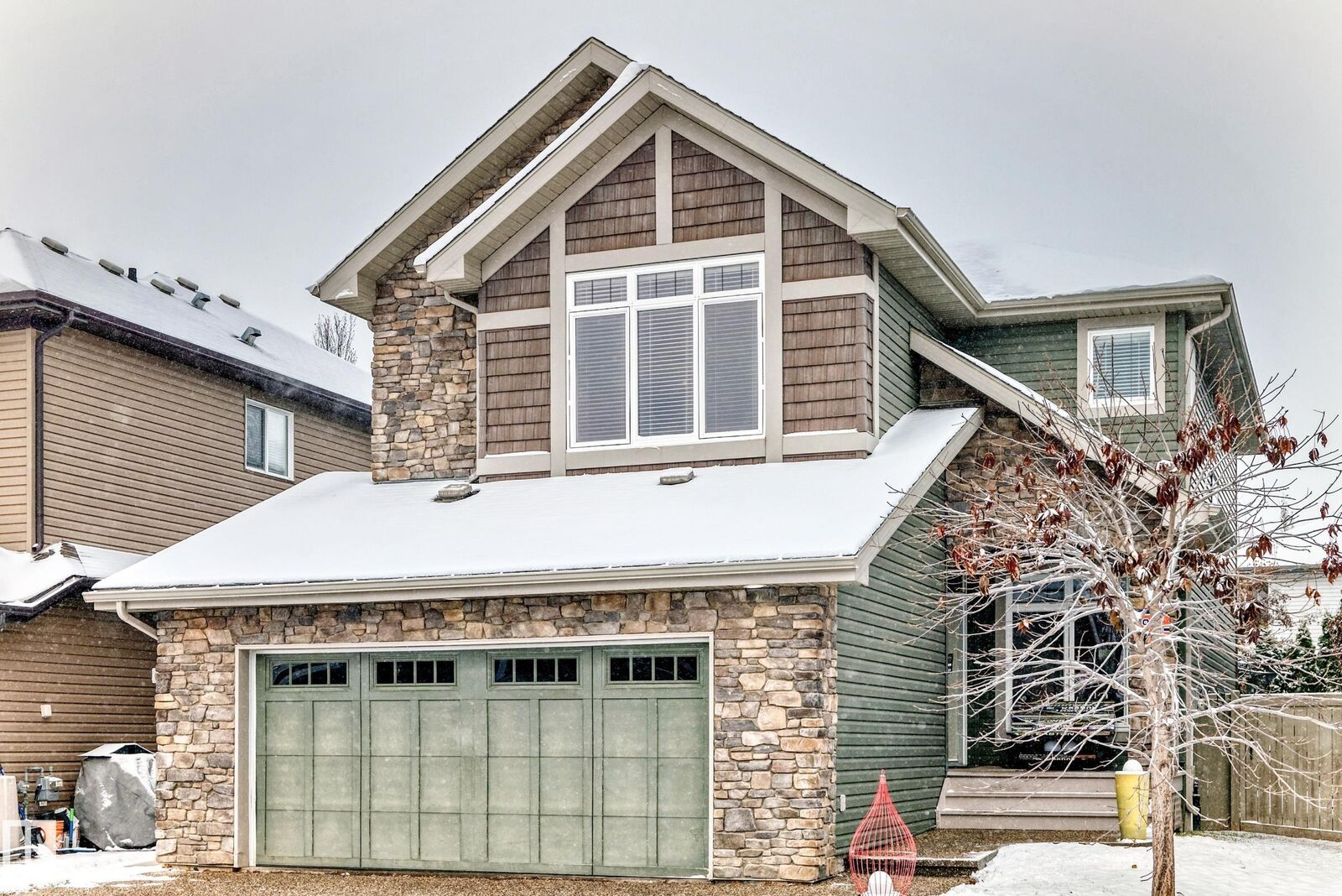 Property Photo: 94 Ellington Crescent AB T8N 4C6