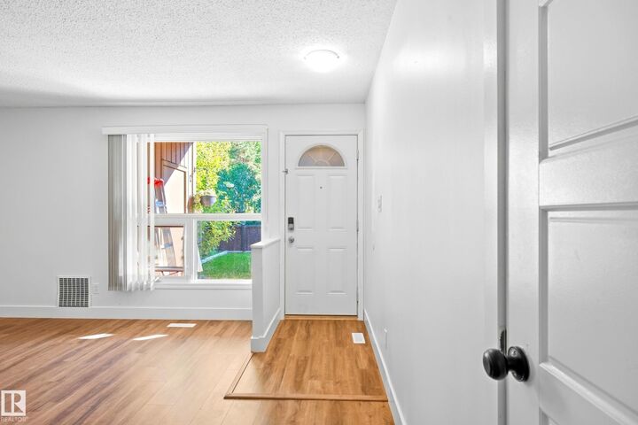 Property Photo:  258 Surrey Gardens NW  AB T5T 1Z3 