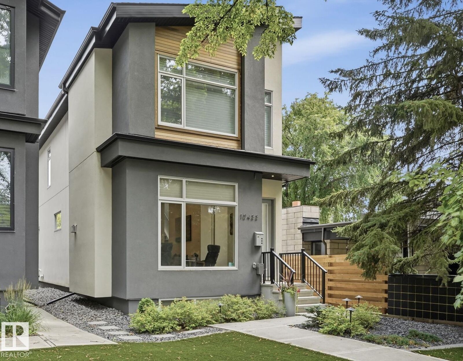 Property Photo:  10433 140 Street NW  AB T5N 2L8 