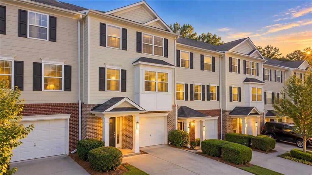 Property Photo: 6806 Blackstone Place 12 GA 30126