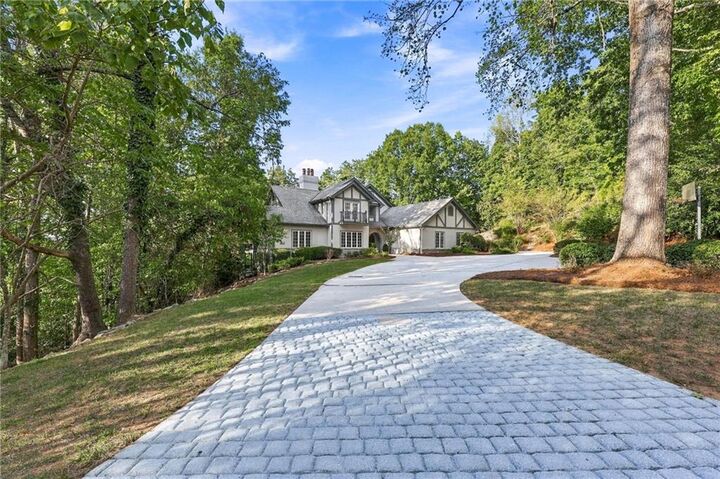 Property Photo:  1340 Dixon Circle  GA 30501 
