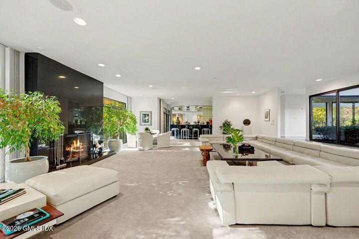 Property Photo: 603 Round Hill Road CT 06831