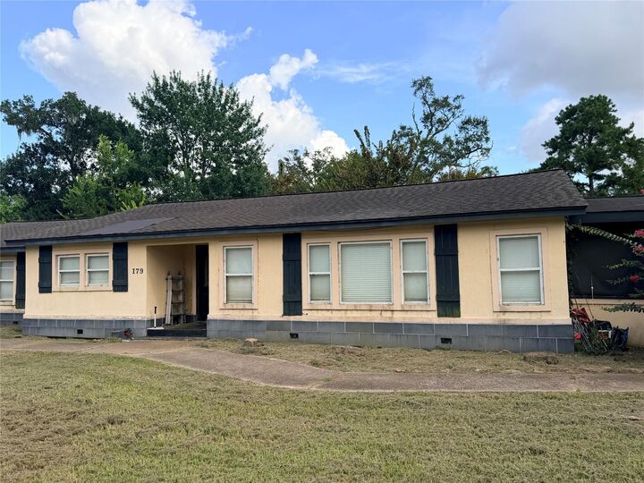 Property Photo: 179 Cedar Street TX 77531