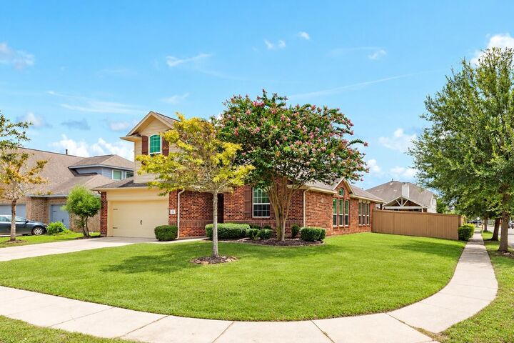 Property Photo:  101 Long Meadow Court  TX 77531 
