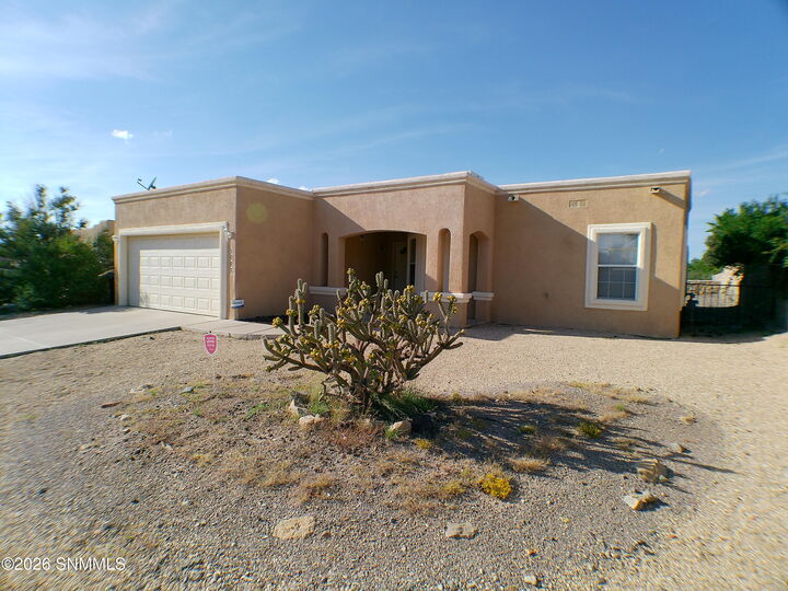 Property Photo:  1993 Bentley Drive  NM 88001 