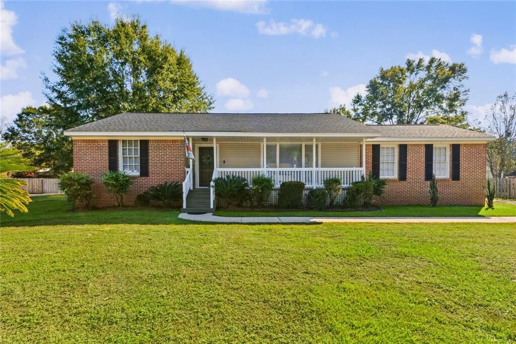 Property Photo:  8725 Maple Drive  AL 36575 