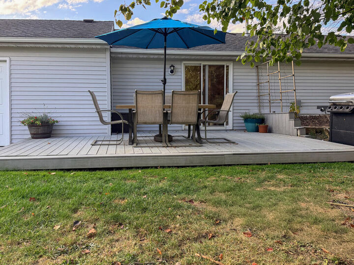 Property Photo: 175 Loperwood Lane OH 44050