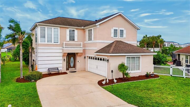Property Photo:  1207 Jaybee Avenue  FL 33897 