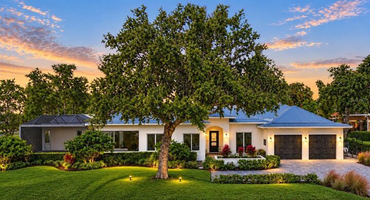 Property Photo:  7927 Longbay Boulevard  FL 34243 