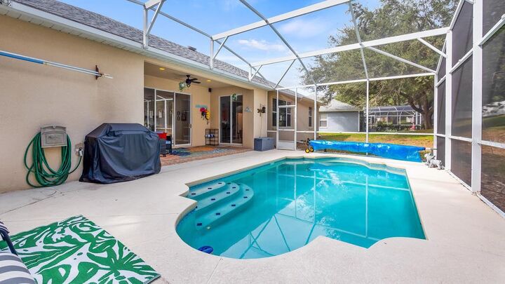 Property Photo:  633 Westview Drive  FL 34715 