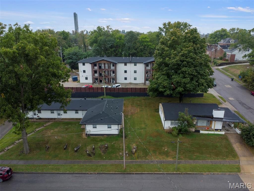 Property Photo:  221 William St., 225 William St., And 212 S. Lorimier Street  MO 63703 