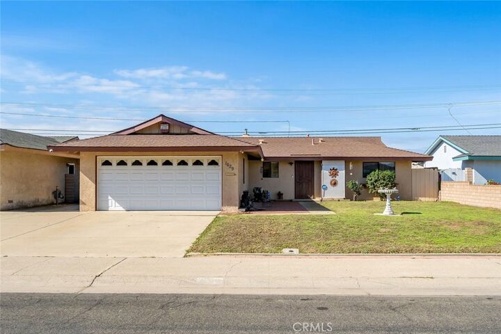 Property Photo:  1629 Oxford Avenue  CA 93454 