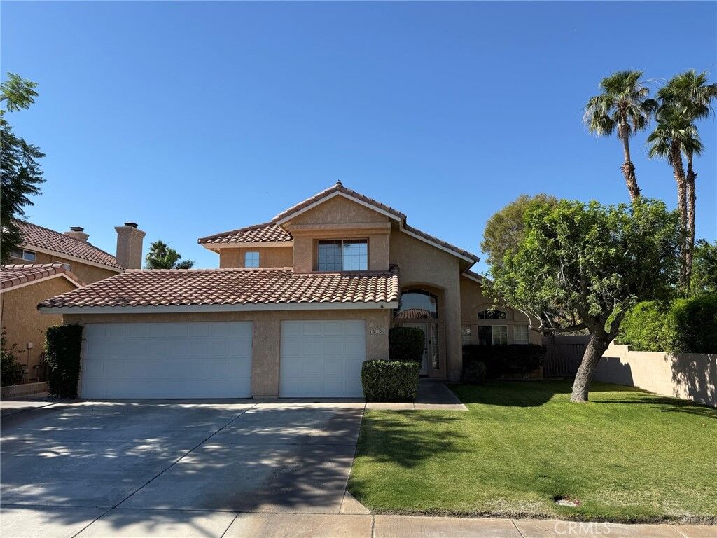 Property Photo: 75733 Sandcastle CA 92211