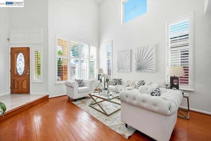 Property Photo:  2441 Johns Way  CA 94531 